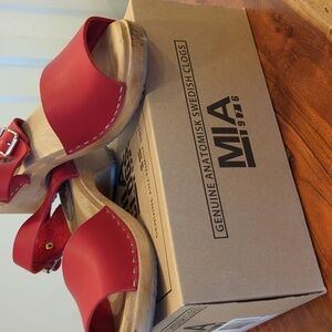 Mia Swedish Clogs Size